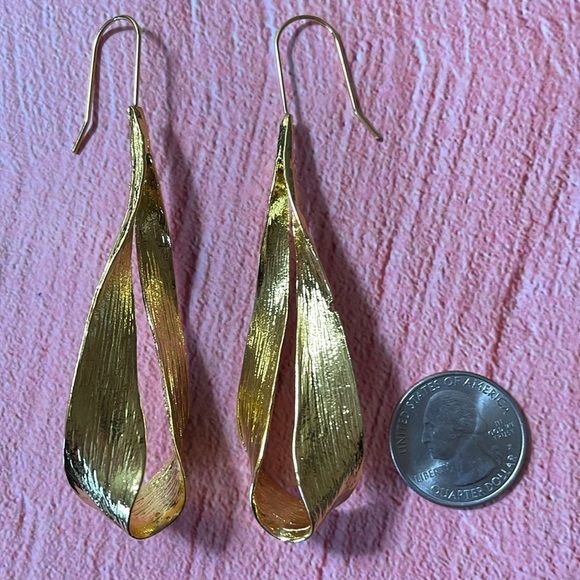 Zara Gold Loop Drop Earrings - Picture 11 of 16